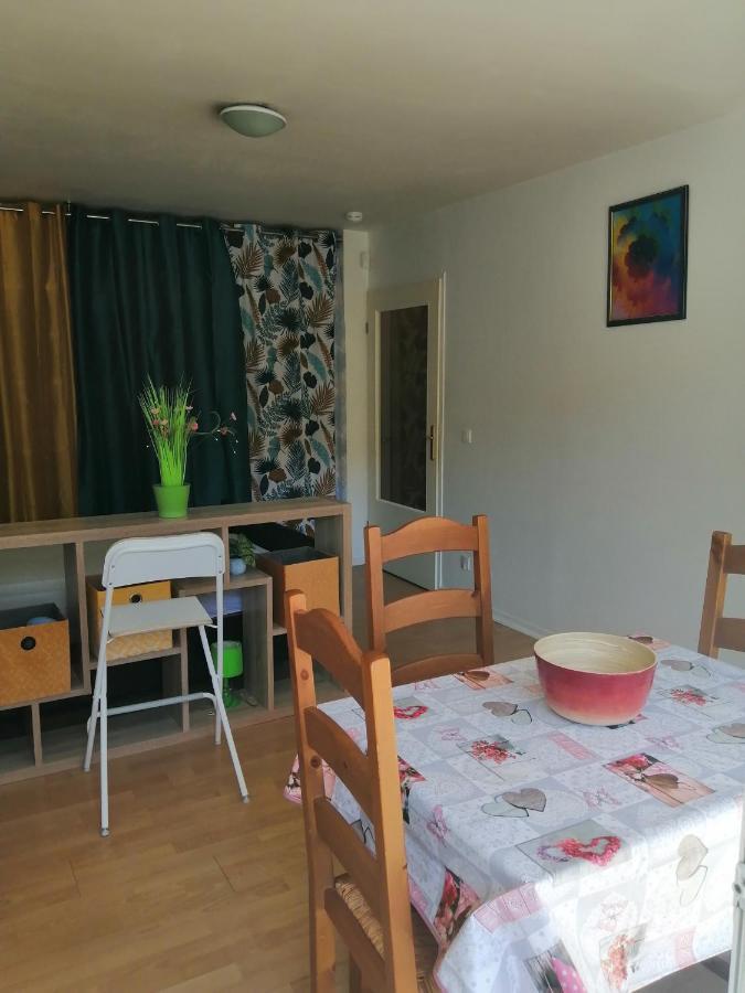 Kievaille Apartment Плезир Екстериор снимка