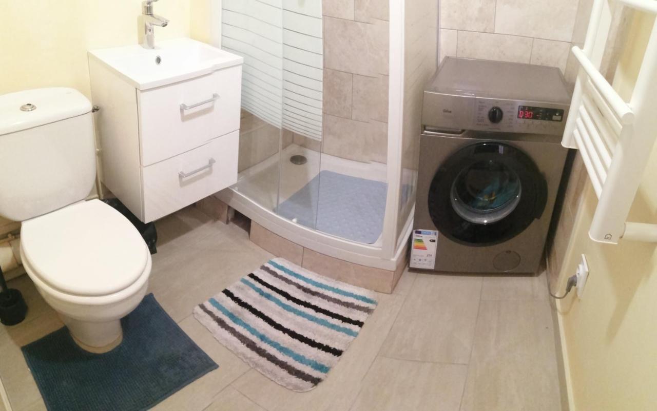 Kievaille Apartment Плезир Екстериор снимка