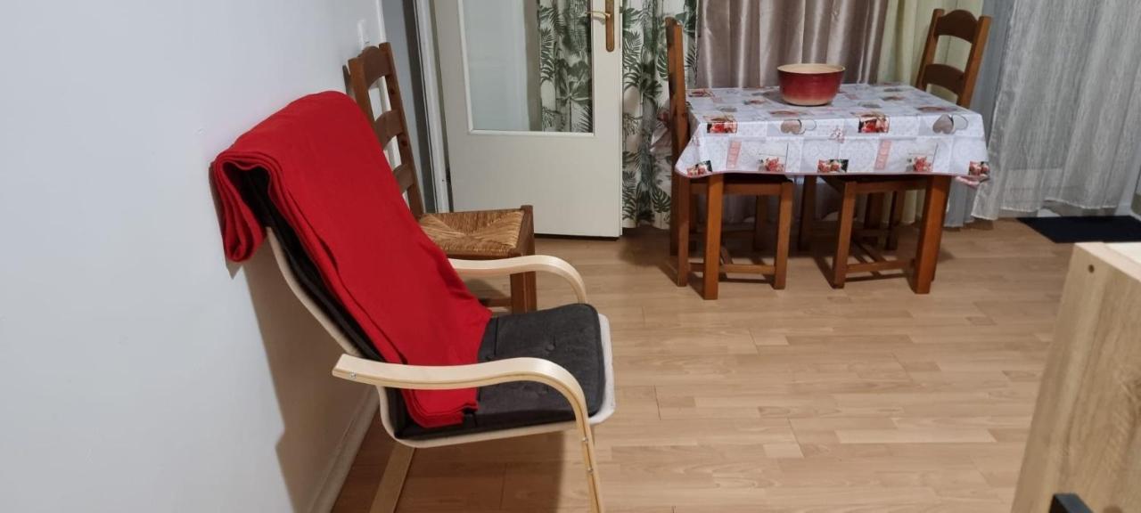 Kievaille Apartment Плезир Екстериор снимка