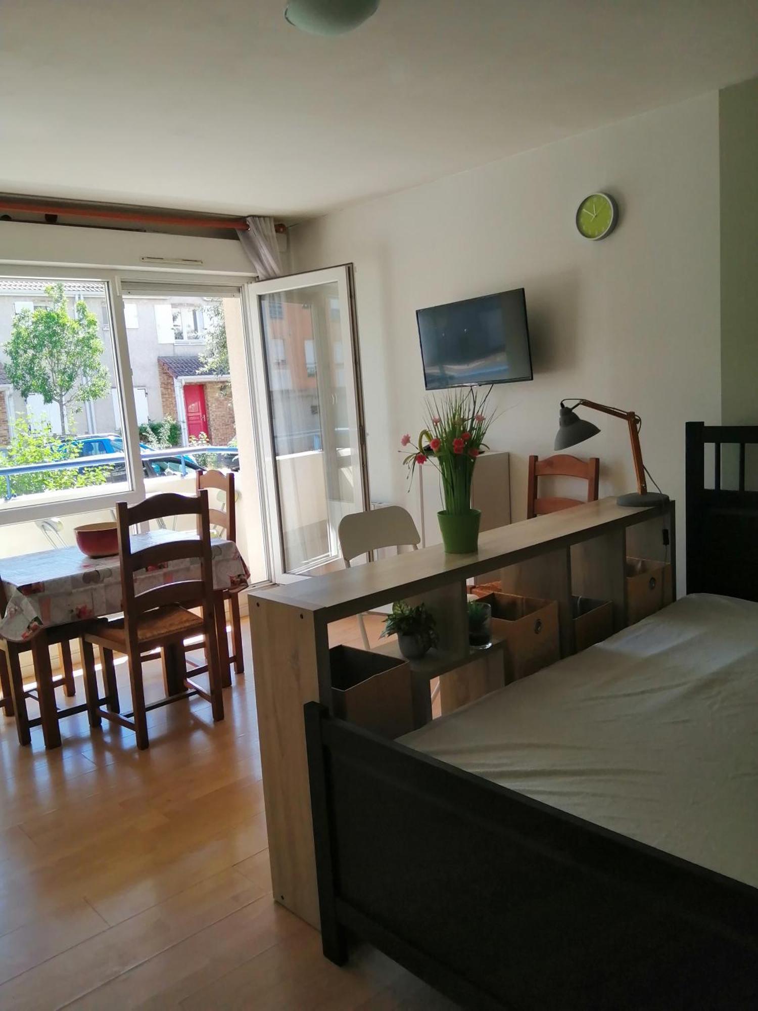 Kievaille Apartment Плезир Стая снимка